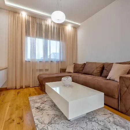 Lux Titova Sony Ps アパート *