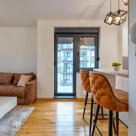 Lux Titova Sony Ps Apartman