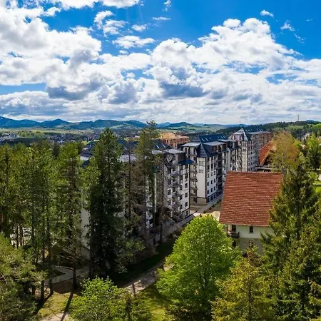 Lux Titova Sony Ps Apartman