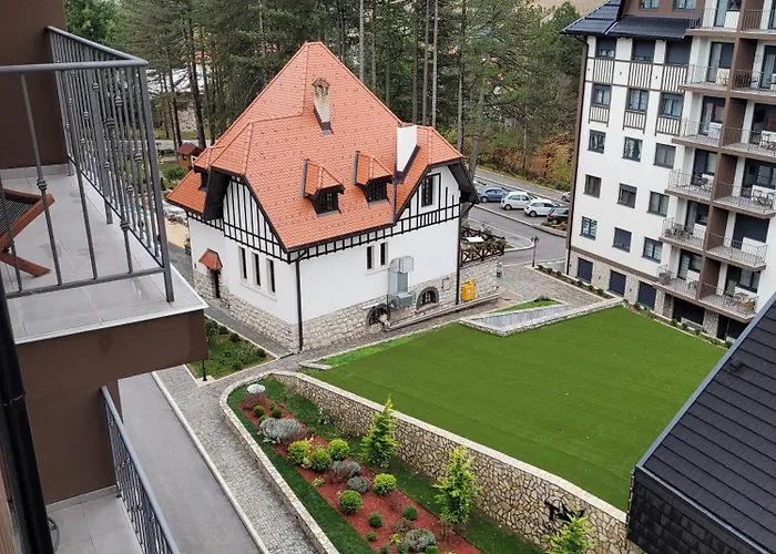 Lux Titova Sony Ps Apartman *