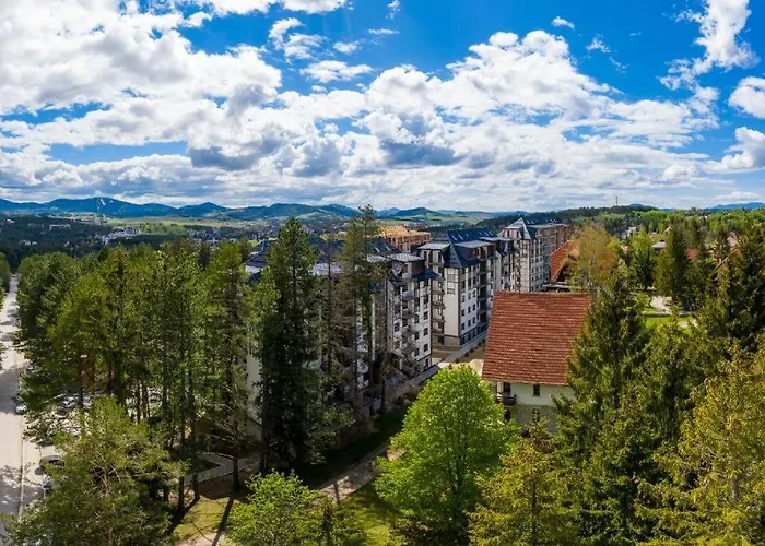 Lux Titova Sony Ps Apartman